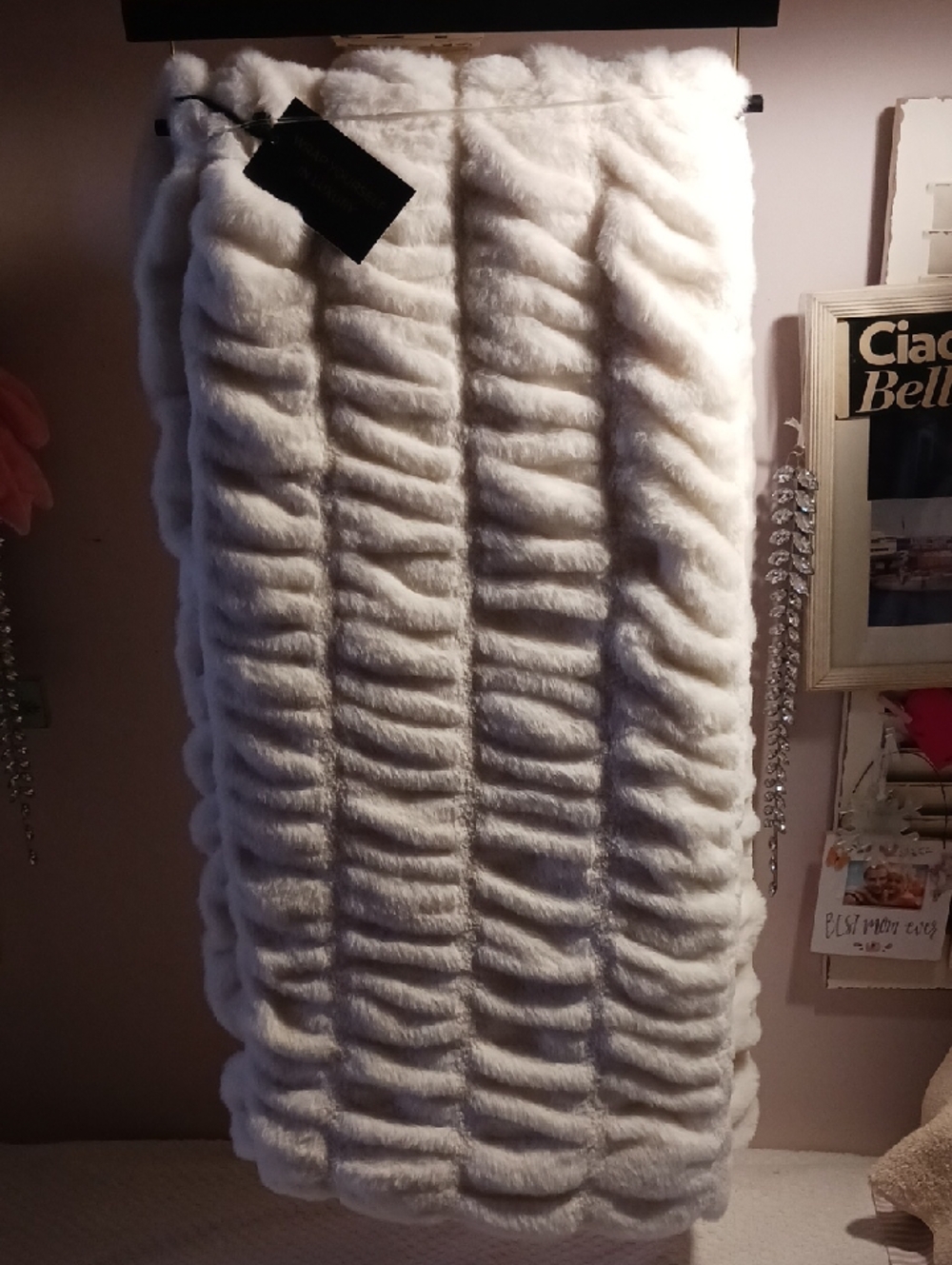 Luxurious! White Faux Fur Luxe Throw Blanket. 50×60 *New*